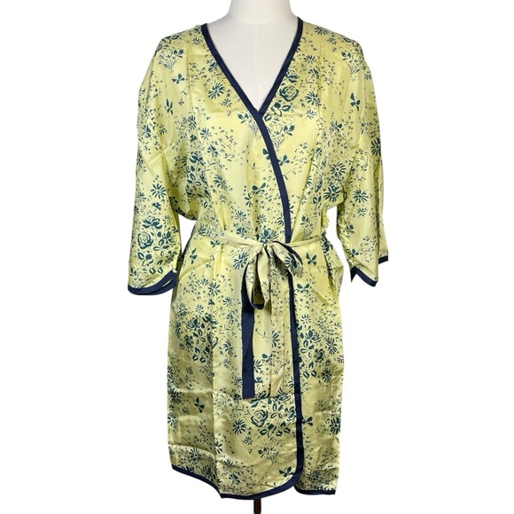 Anthropologie Other - Anthropologie Eloise Silk Kimono Robe Size S/M Yellow and Blue Floral Like New